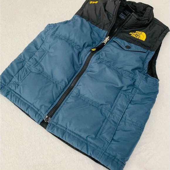 north Face kid’s vest - Picture 4 of 8